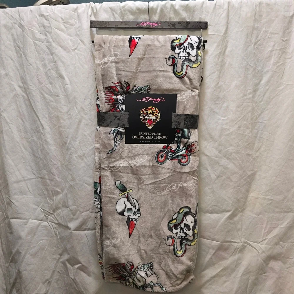 NWT Ed Hardy‎ Printed Plush Oversized Throw Blanket Skulls Motorcycle Tiger